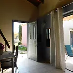 Дом отдыха Vassia Home's