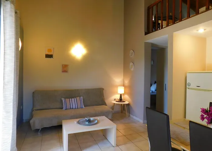 度假居 Vassia Home's Thermisía
